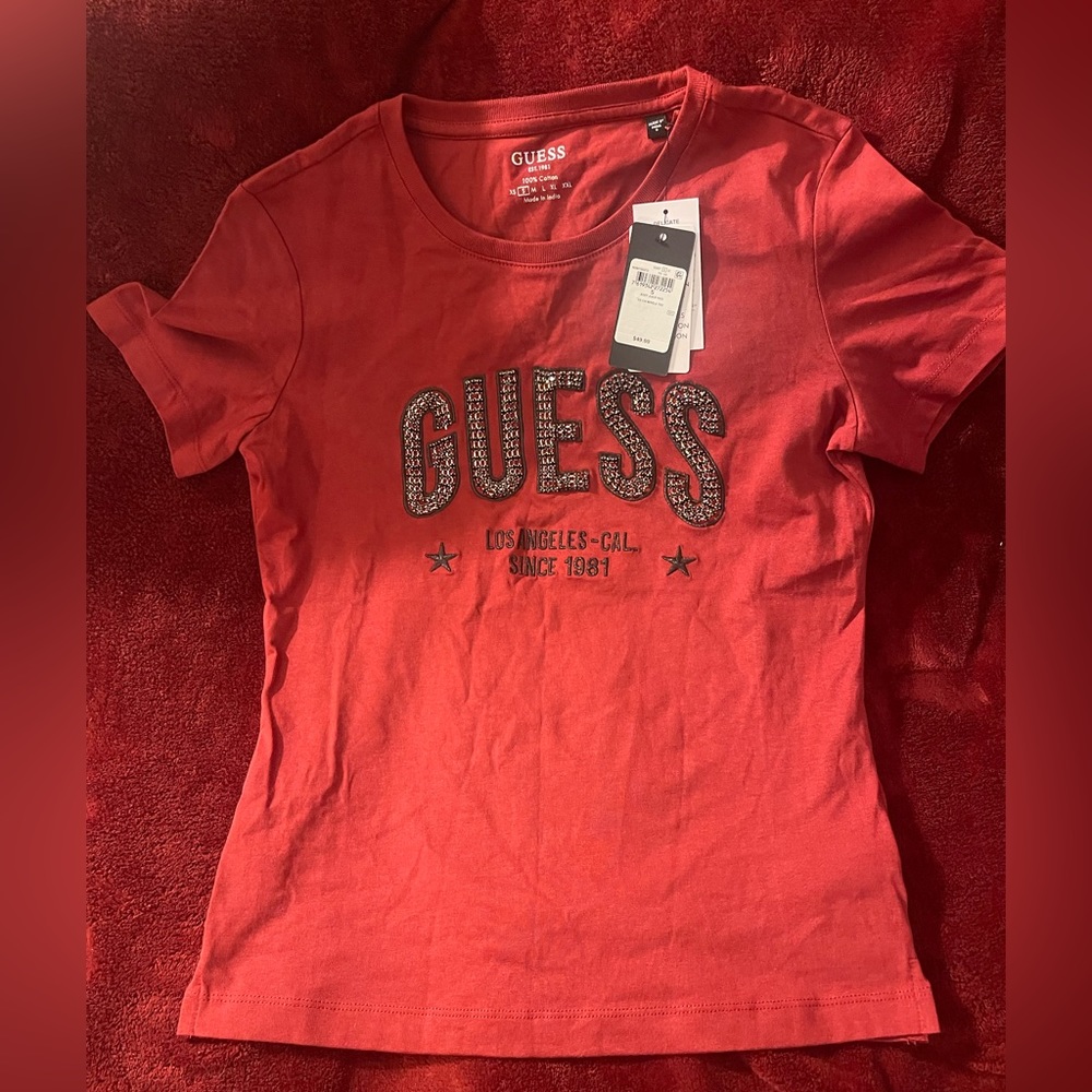 Small burgundy Guess TShirt!